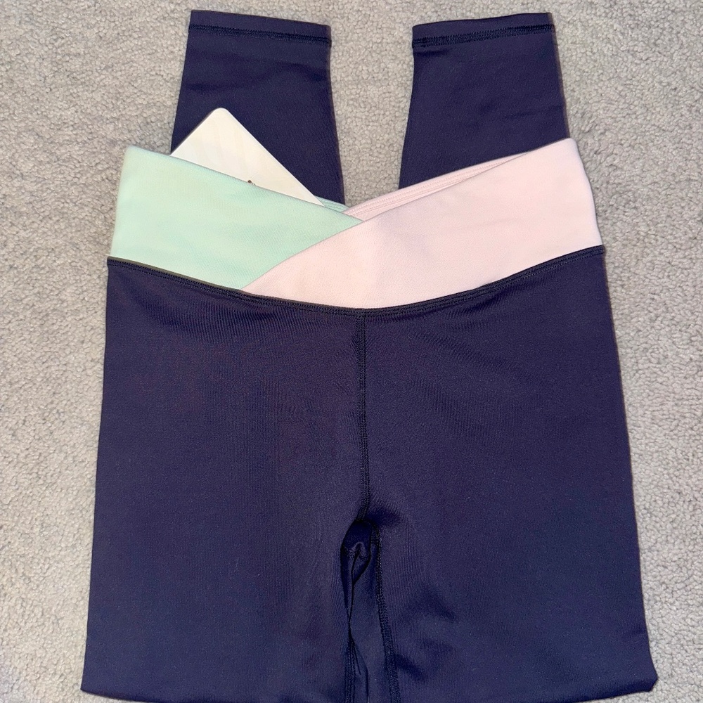 NWT Fabletics Winn II PowerHold® 7/8 Color: Pewter/Bliss Pink/Green Mist XS